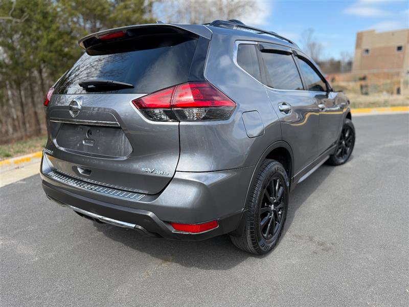 Used 2017 Nissan Rogue SV w/ Midnight Edition AWD/4WD image 8