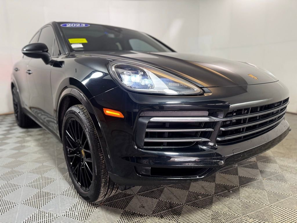 Used 2023 Porsche Cayenne Platinum Edition w/ Towing Package w/o Tow Ball image 10