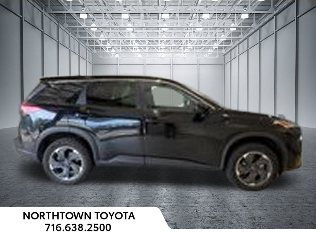 Used 2024 Nissan Rogue SV AWD/4WD image 5