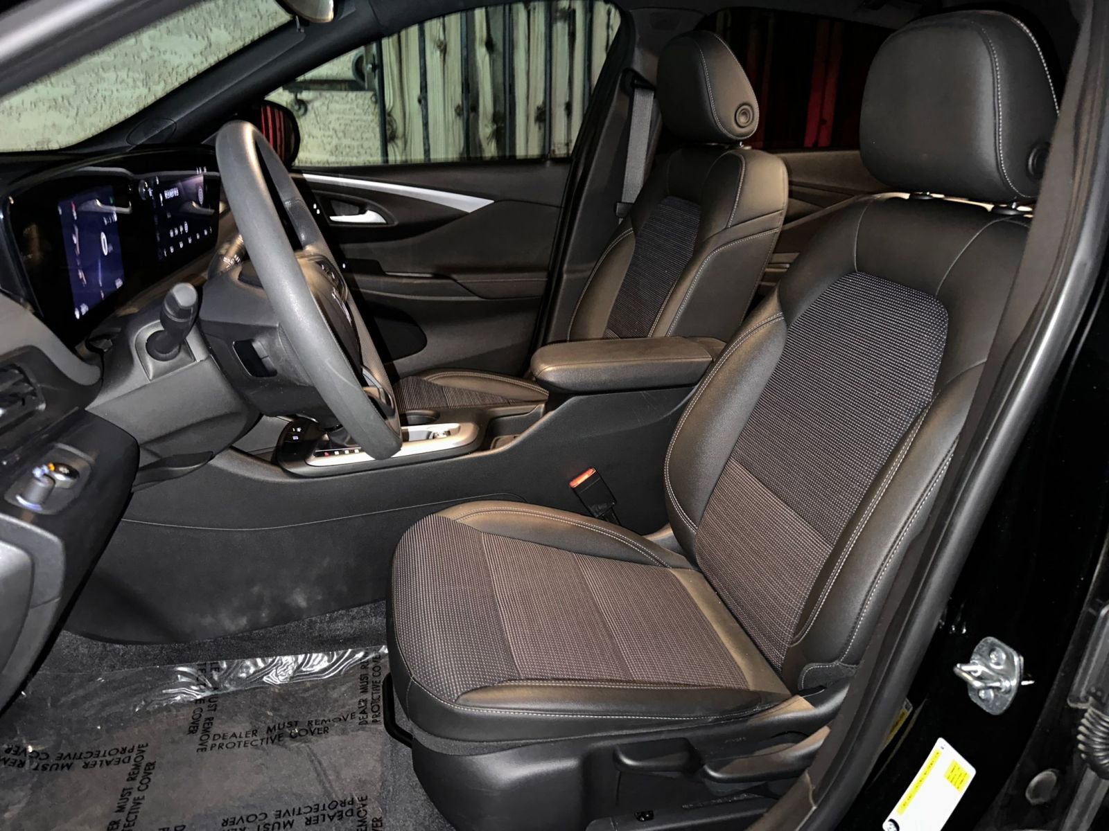 Used 2025 Buick Envista Preferred image 34