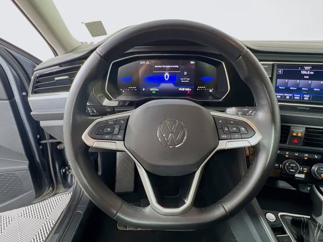 Used 2024 Volkswagen Jetta SE image 12