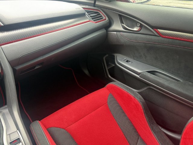Used 2020 Honda Civic Type R image 17