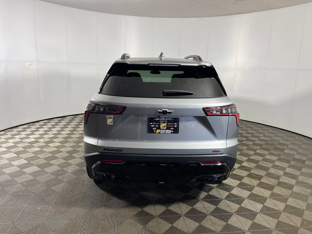 New 2027 Chevrolet Equinox RS w/ Convenience Package III FWD image 5