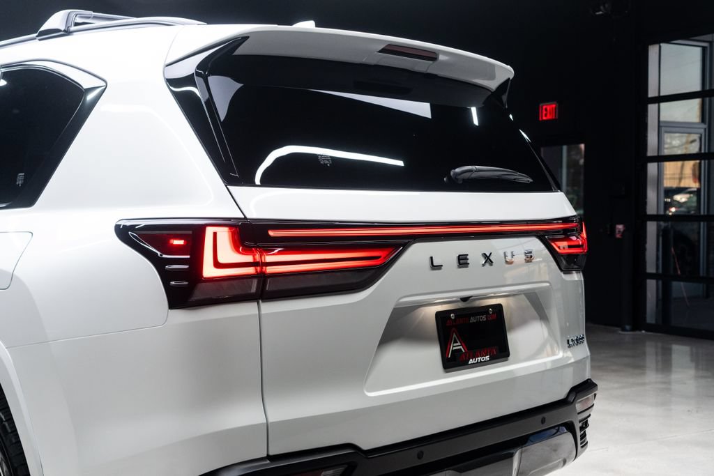 Used 2025 Lexus LX 600 4WD w/ Appearance Package image 20