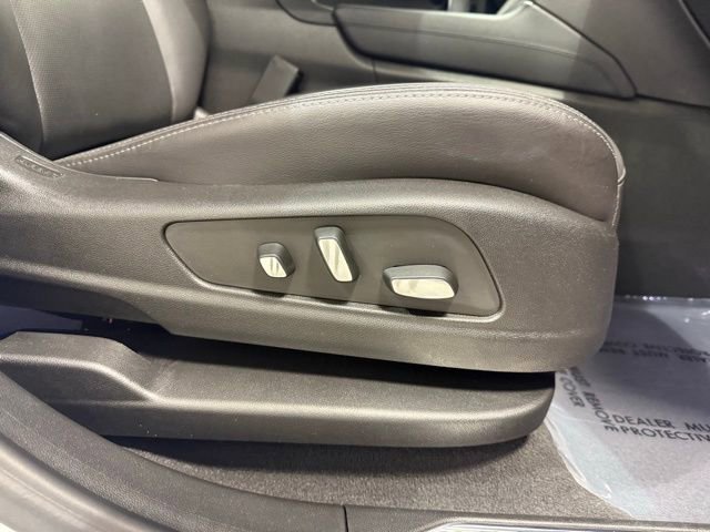 Used 2025 Cadillac XT5 Premium Luxury image 29
