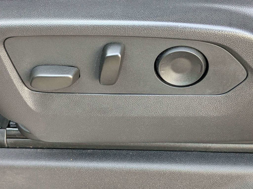 Used 2024 Chevrolet Silverado 1500 LT AWD/4WD image 20