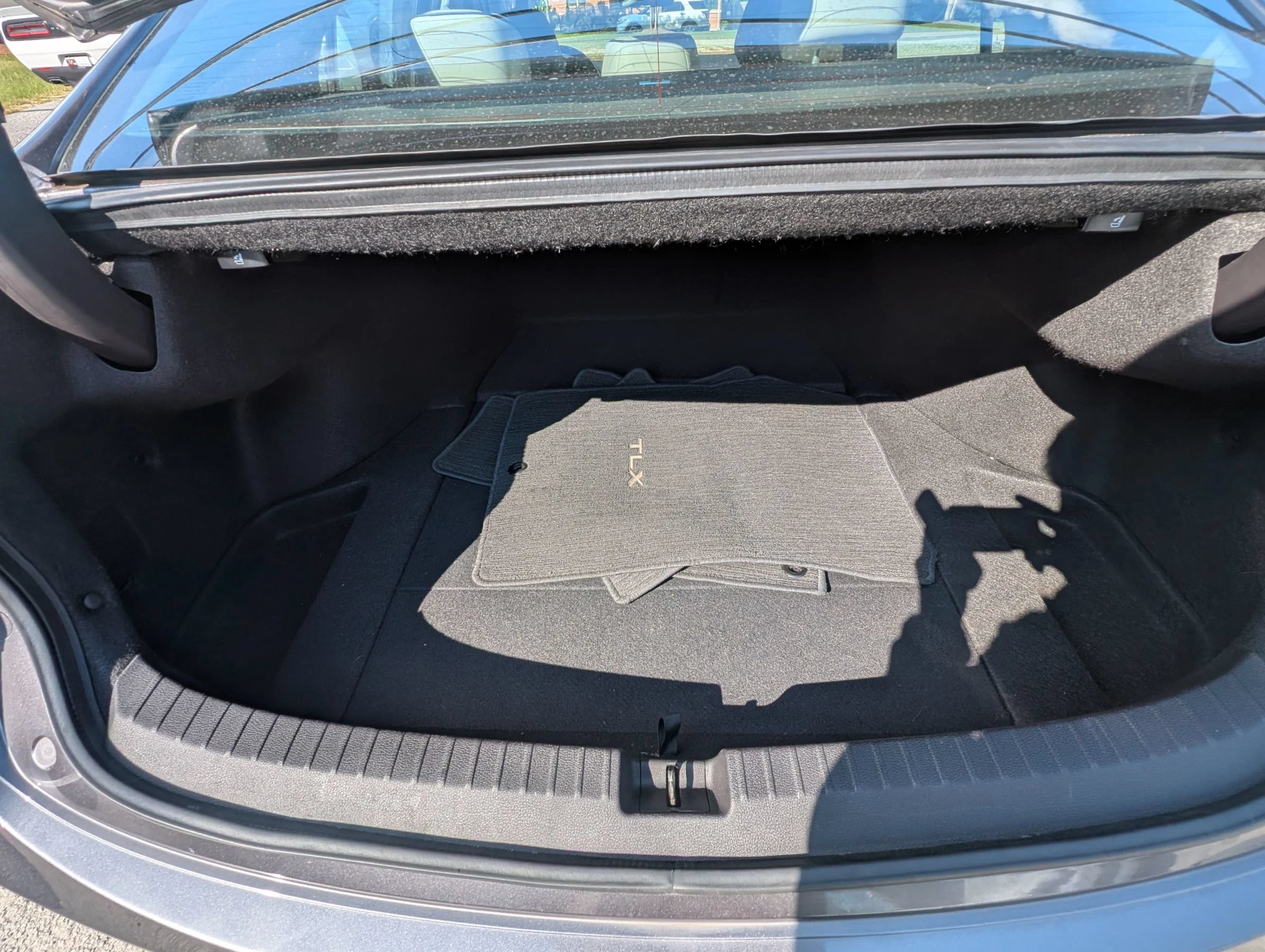 Used 2019 Acura TLX w/ Technology Package FWD image 8