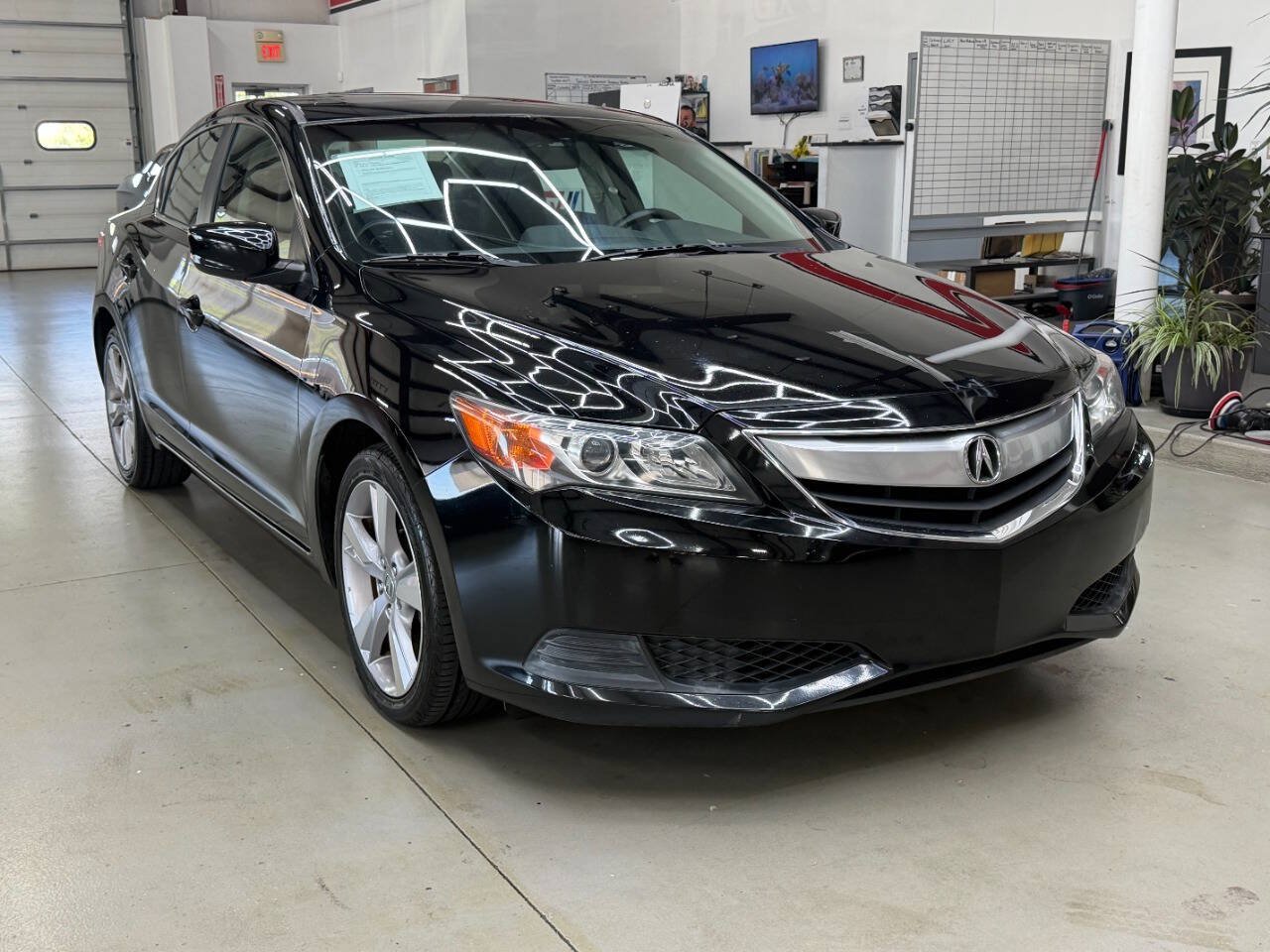 Used 2014 Acura ILX FWD image 1