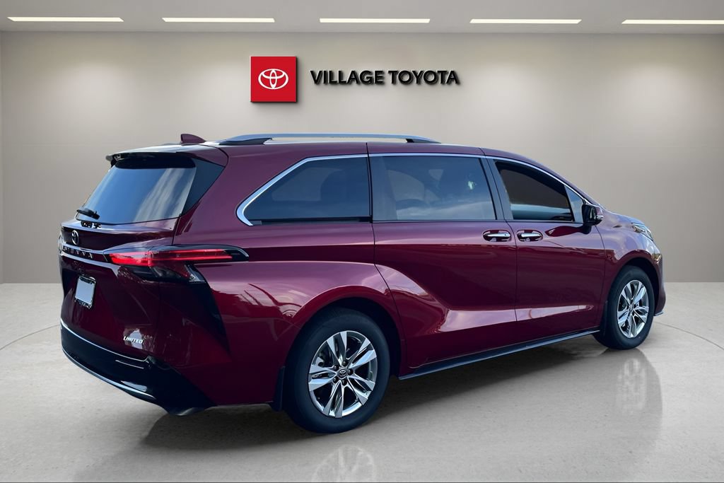 Certified 2026 Toyota Sienna Limited FWD image 5
