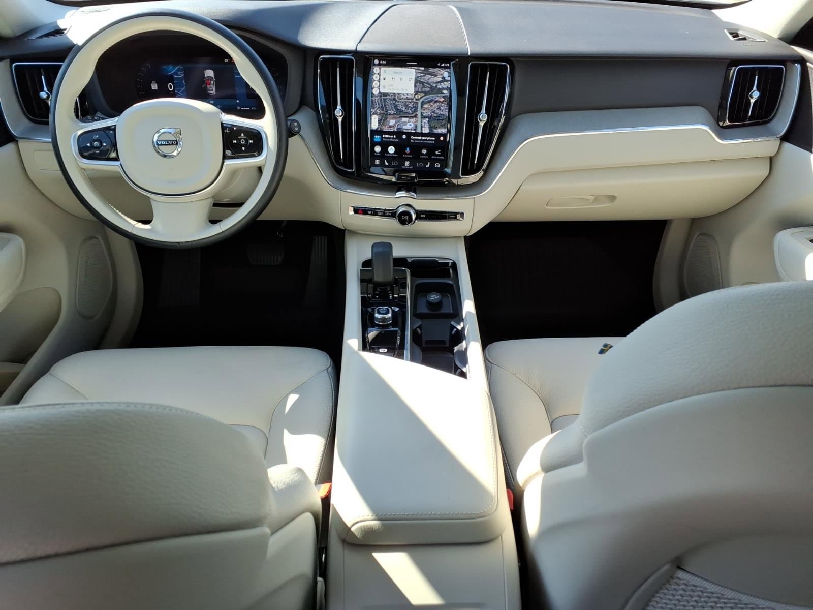 Used 2024 Volvo XC60 B5 Plus w/ Protection Package Premier AWD/4WD image 12