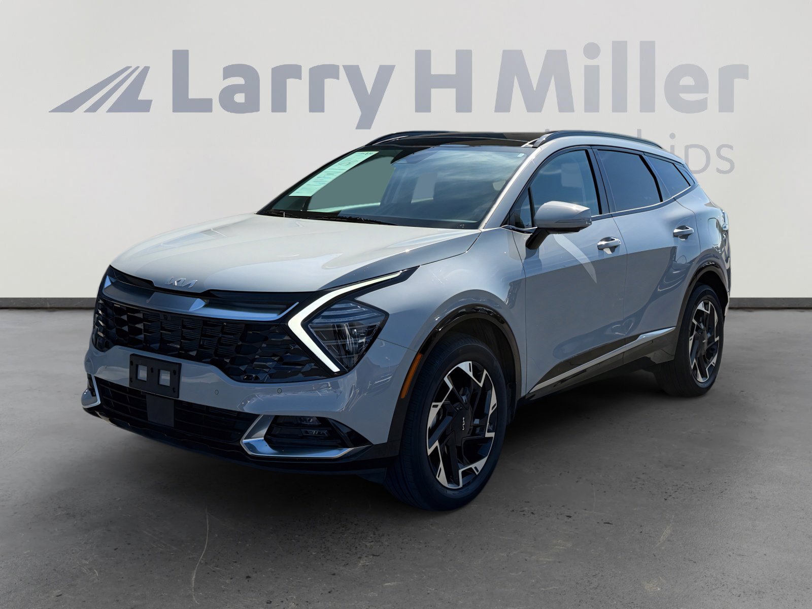 Used 2025 Kia Sportage SX