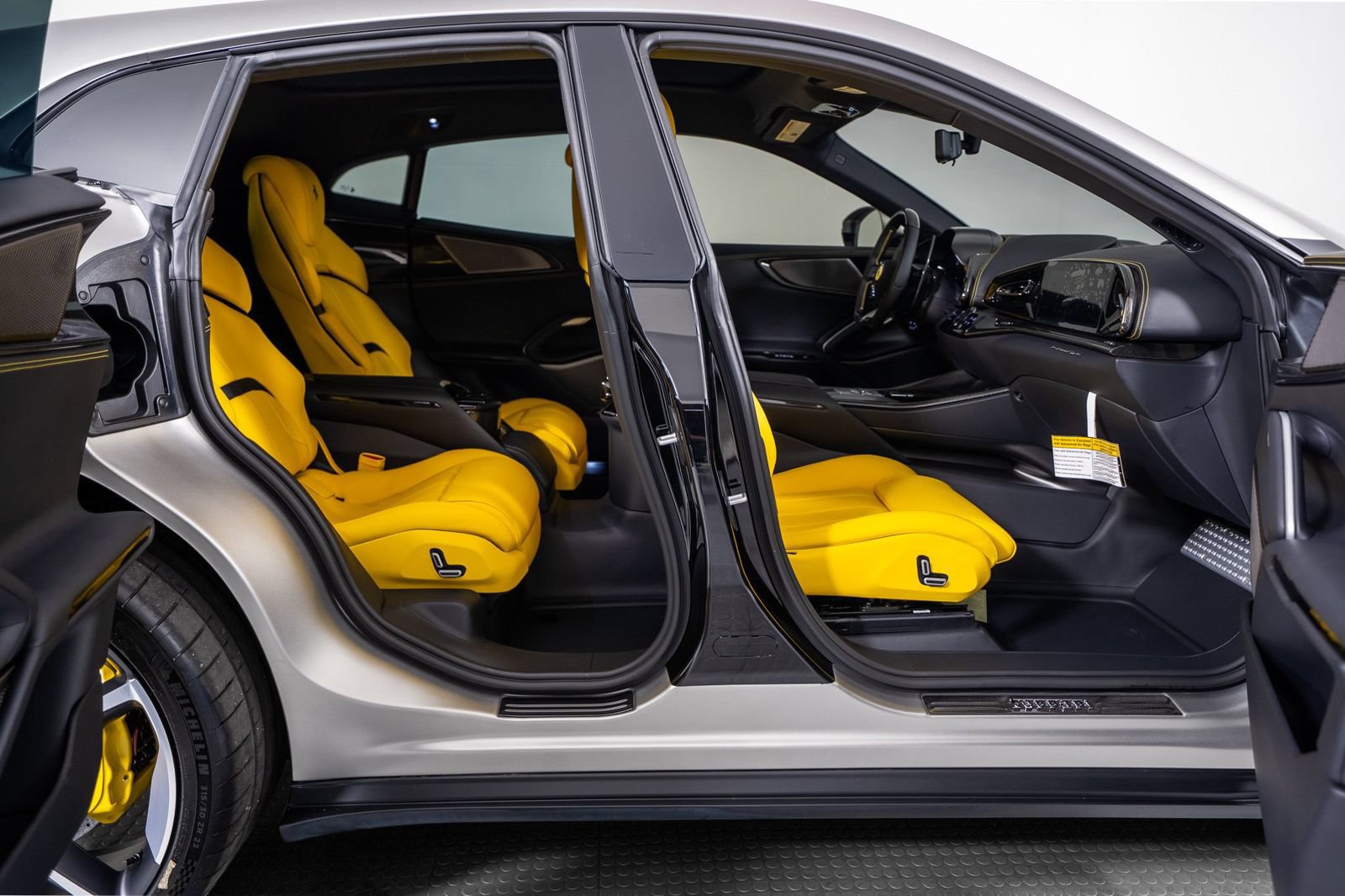 Used 2026 Ferrari Purosangue AWD/4WD image 66