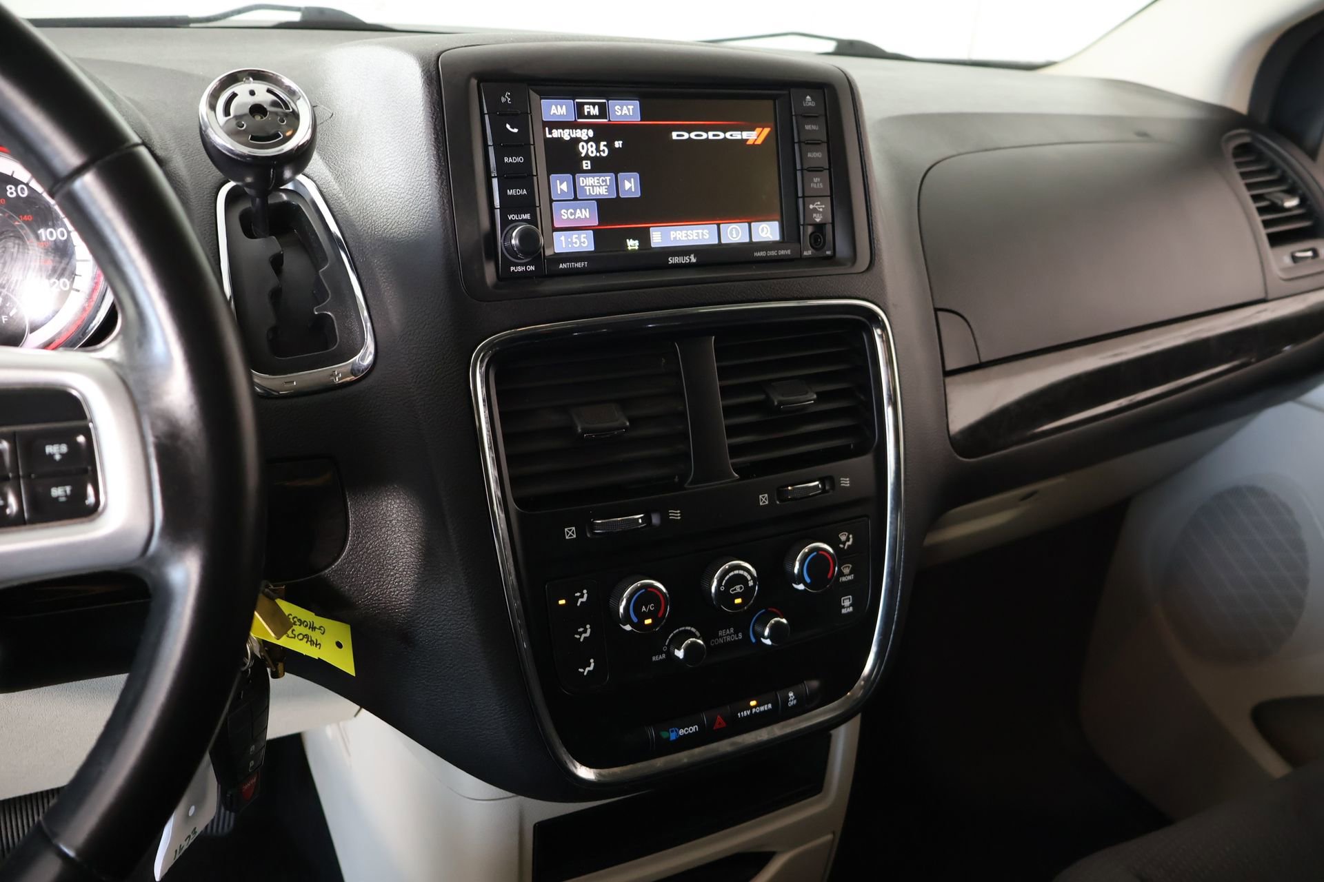 Used 2017 Dodge Grand Caravan SE w/ Power Window Group FWD image 5