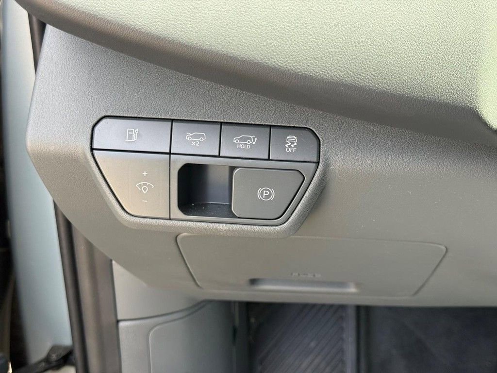 Used 2024 Kia EV9 Land AWD/4WD image 28