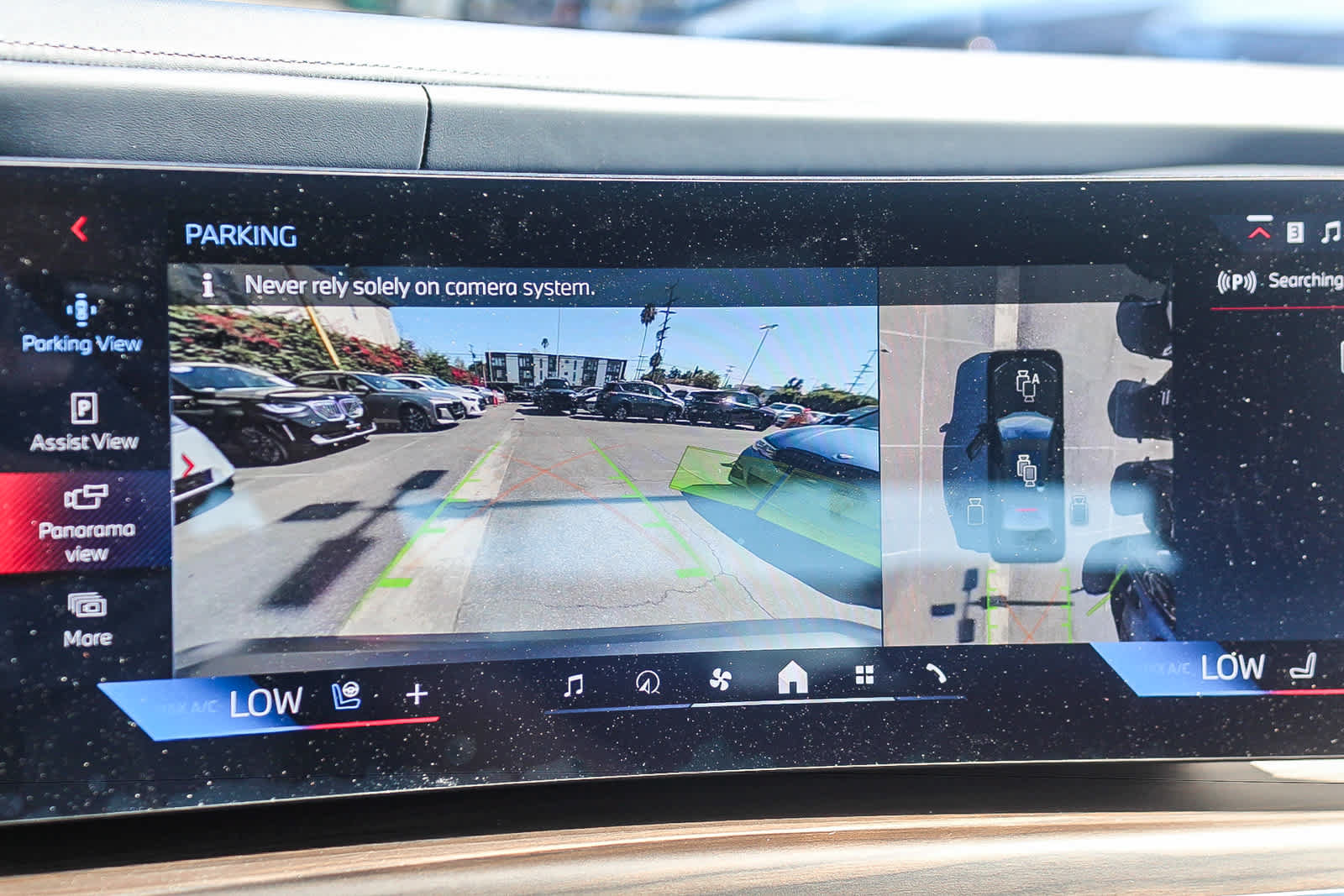 New 2026 BMW i7 M70 AWD/4WD image 24
