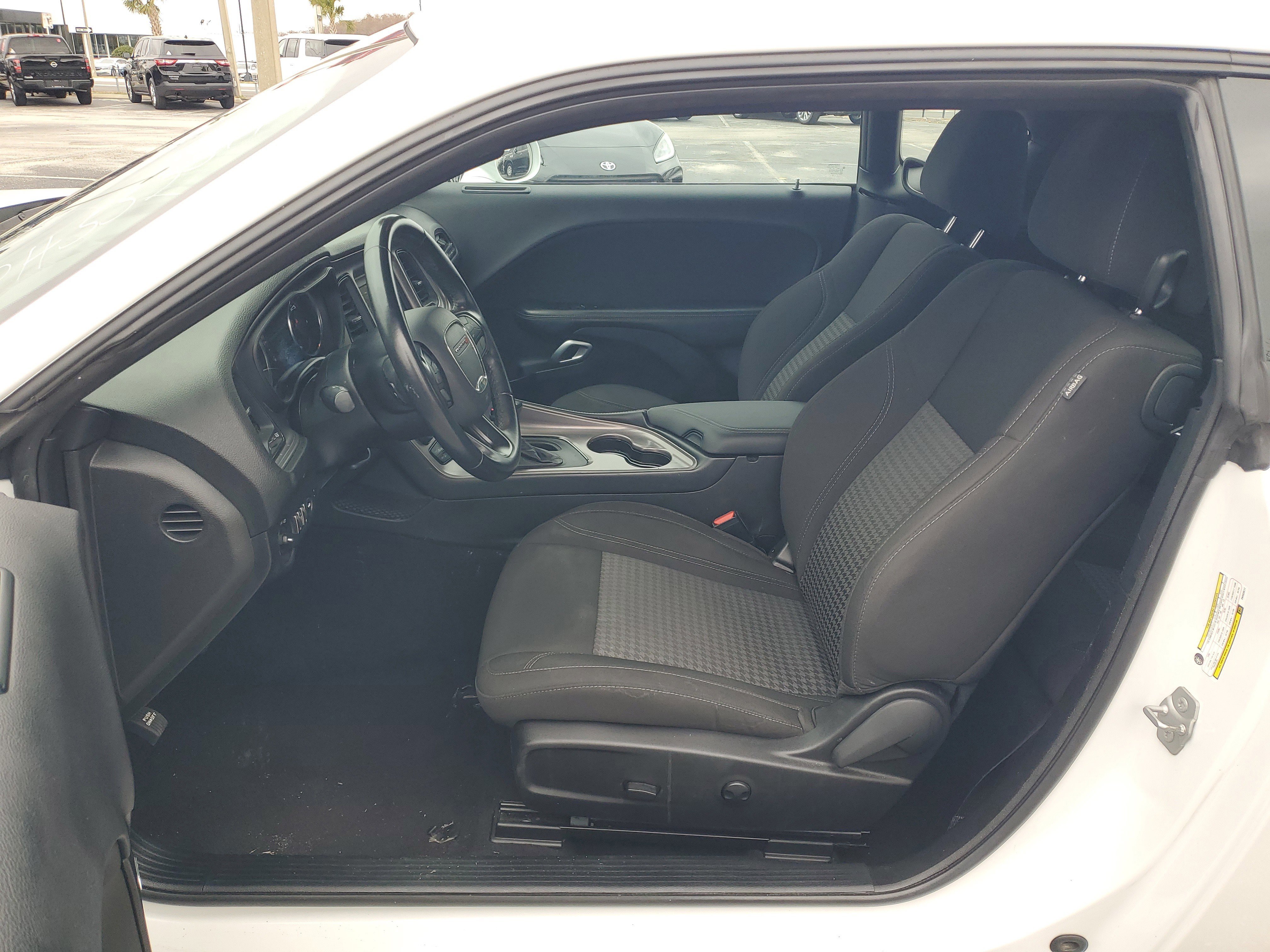 Used 2023 Dodge Challenger SXT image 12