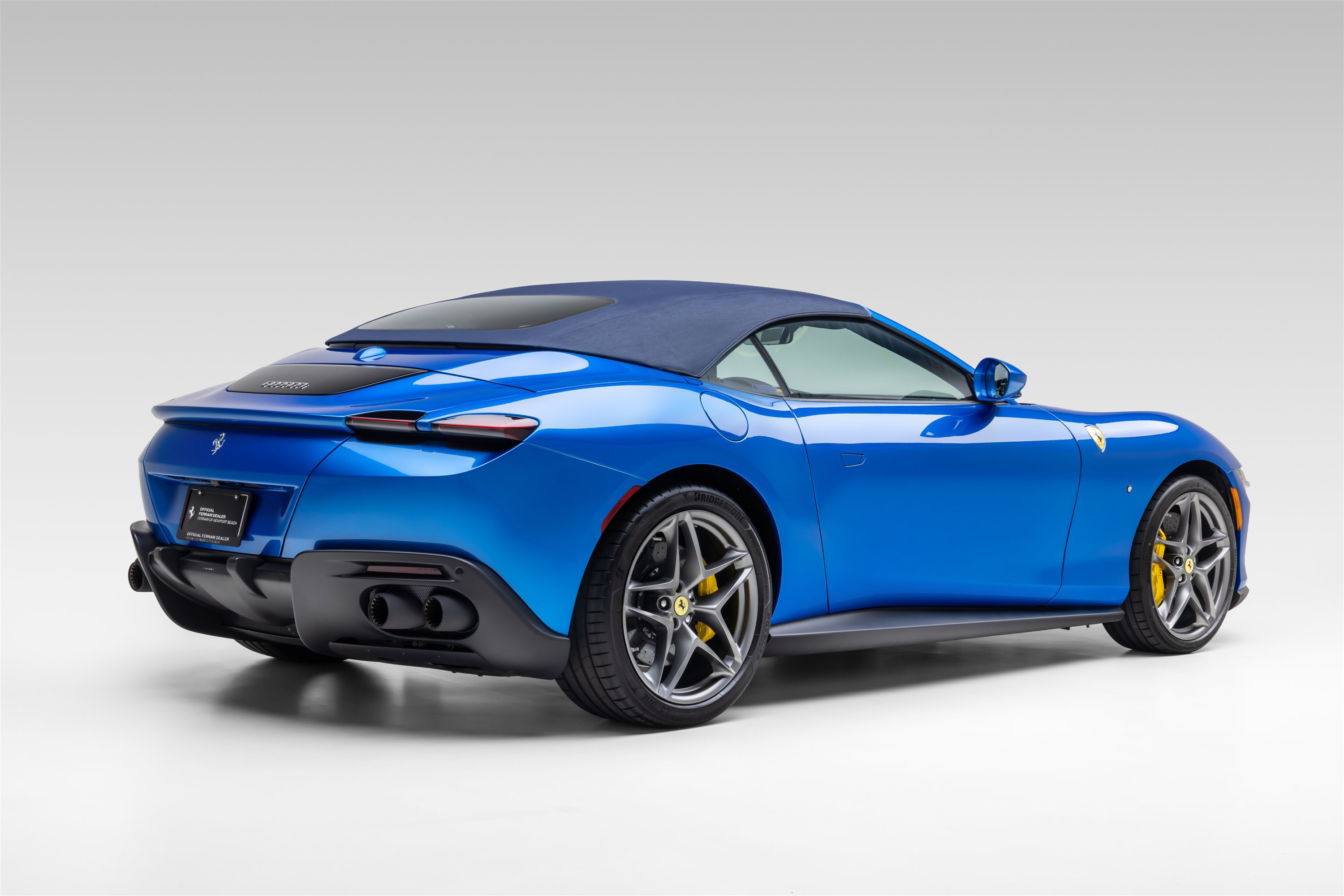 Used 2026 Ferrari Roma Spider RWD image 10