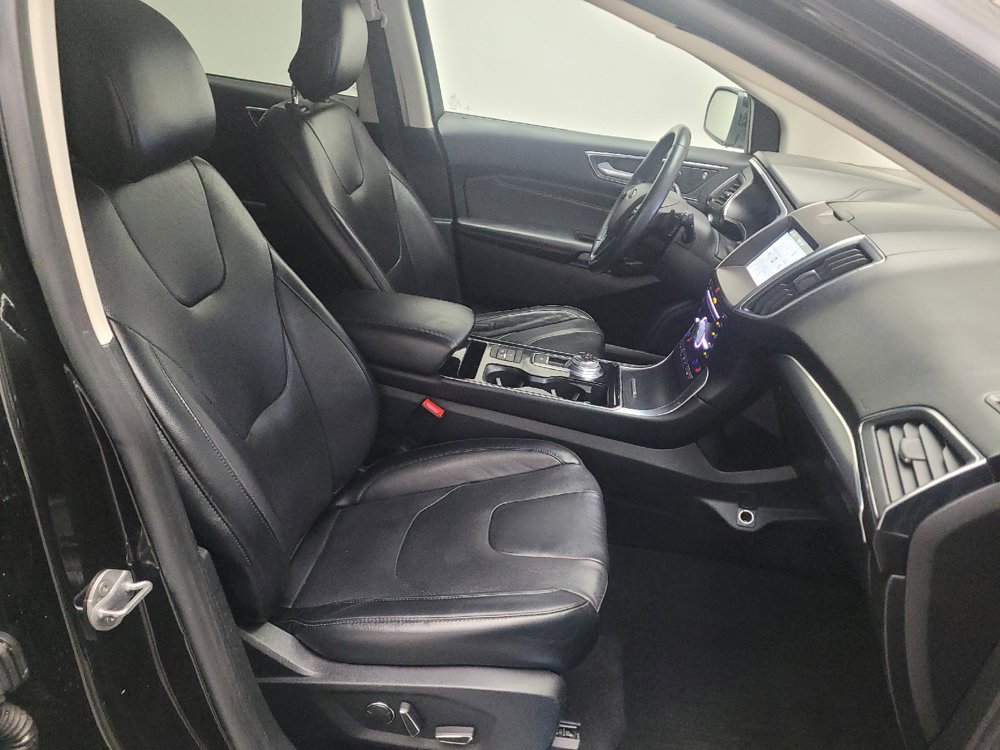 Used 2019 Ford Edge Titanium w/ Equipment Group 301A image 21