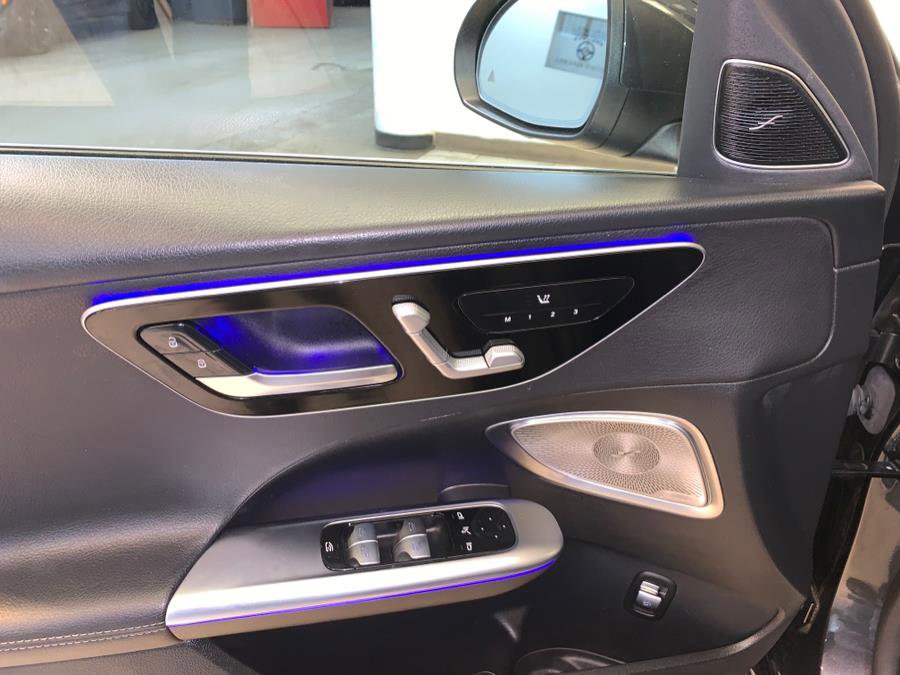 Used 2022 Mercedes-Benz C 300 4MATIC Sedan w/ Pinnacle Trim Package image 16