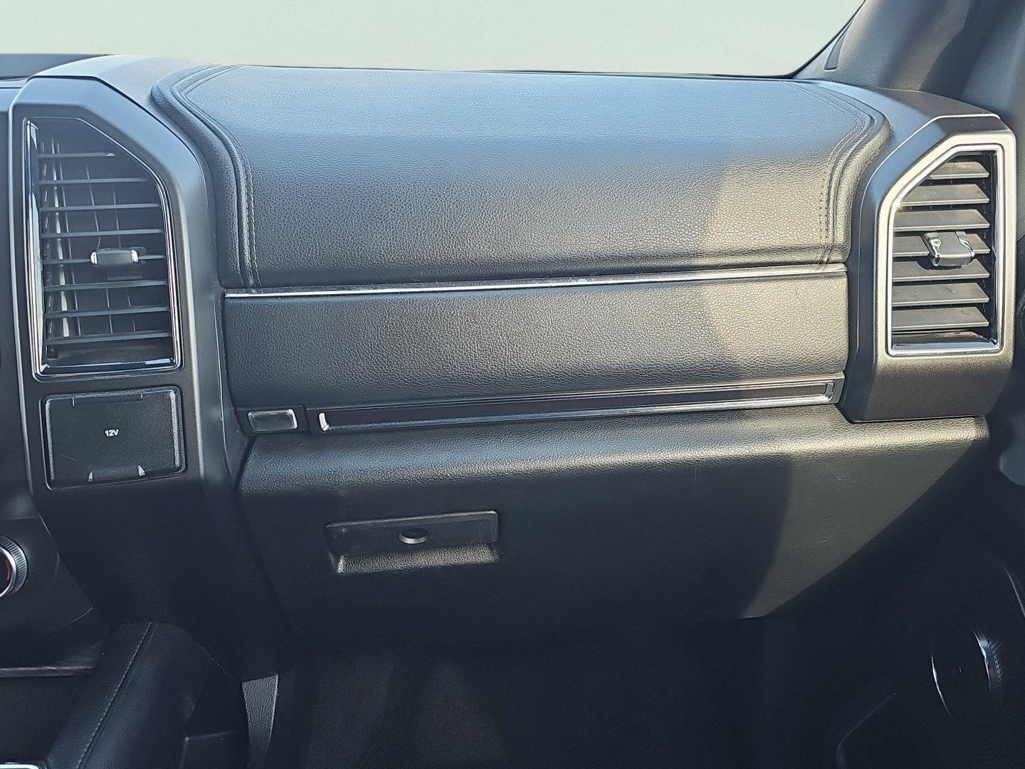 Used 2018 Ford Expedition Limited w/ Equipment Group 301A AWD/4WD image 22