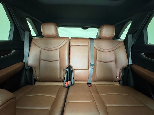 Used 2022 Cadillac XT5 Premium Luxury w/ Technology Package FWD image 7