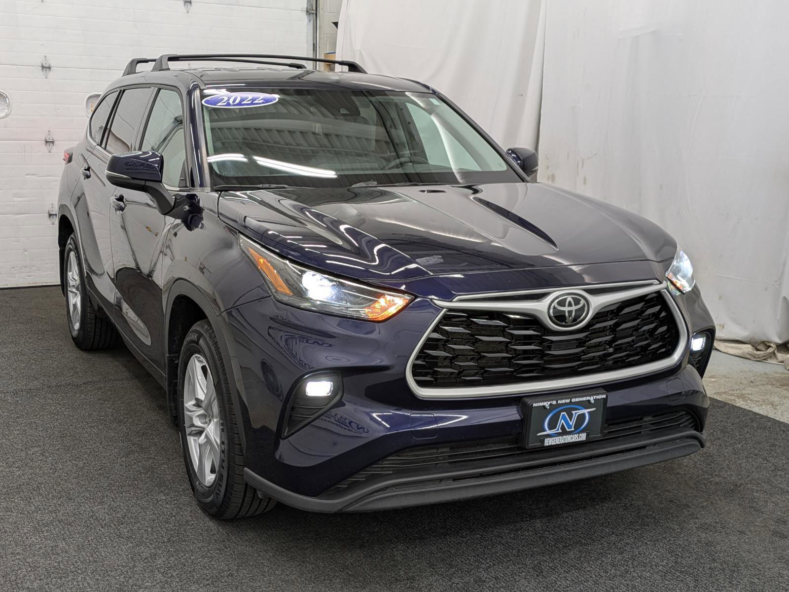 Used 2022 Toyota Highlander LE image 33
