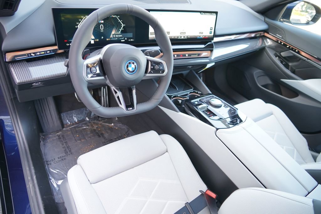New 2026 BMW i5 eDrive40 w/ M Sport Package RWD image 12