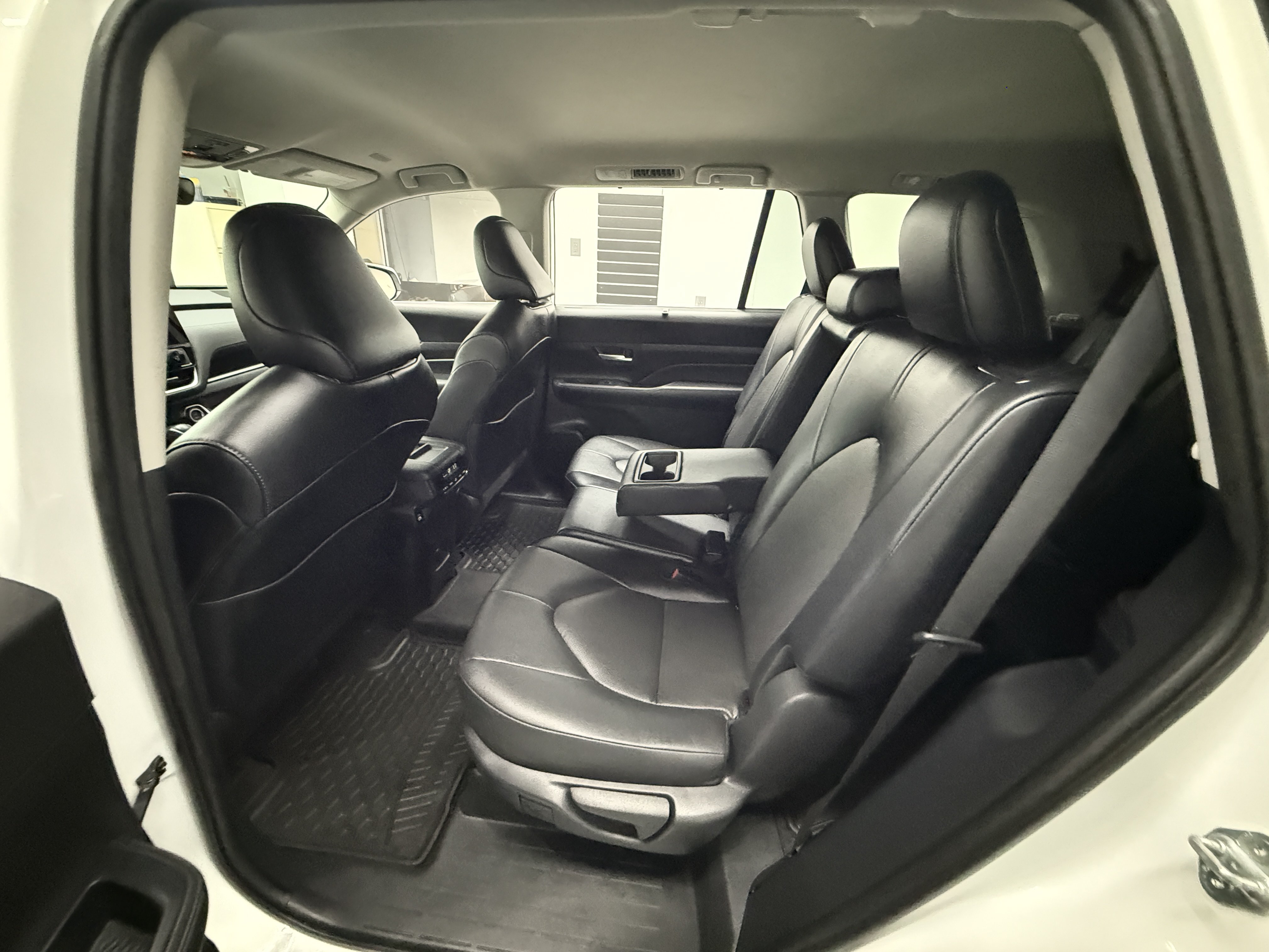 Used 2024 Toyota Grand Highlander AWD image 24