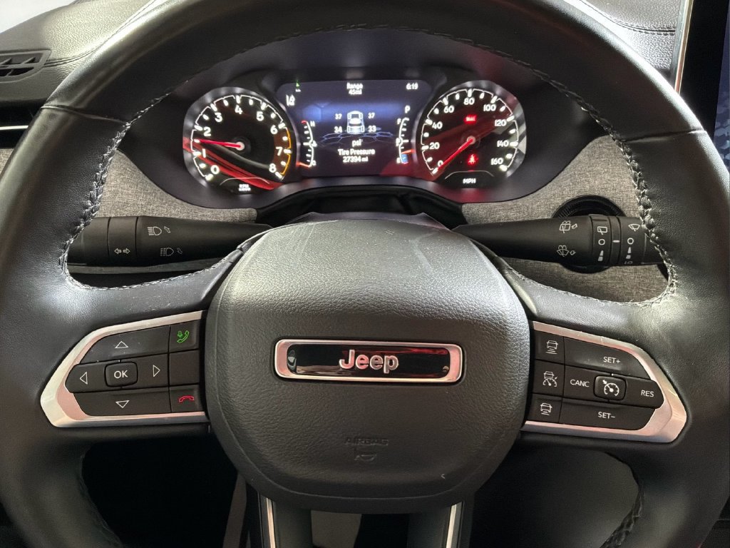 Certified 2022 Jeep Compass Latitude w/ Sun and Sound Group AWD/4WD image 32