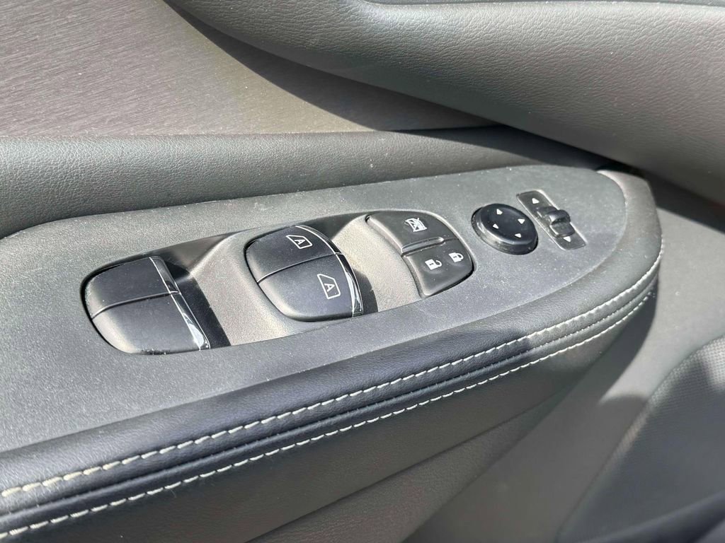 Used 2024 Nissan Murano SL AWD/4WD image 15