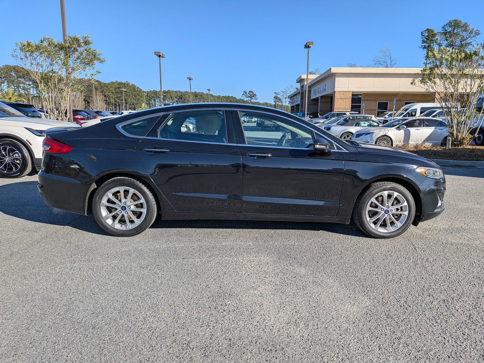 Used 2019 Ford Fusion Energi Titanium image 3