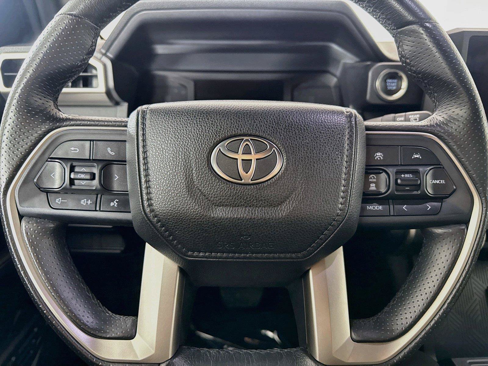 Certified 2025 Toyota 4Runner SR5 AWD/4WD image 16