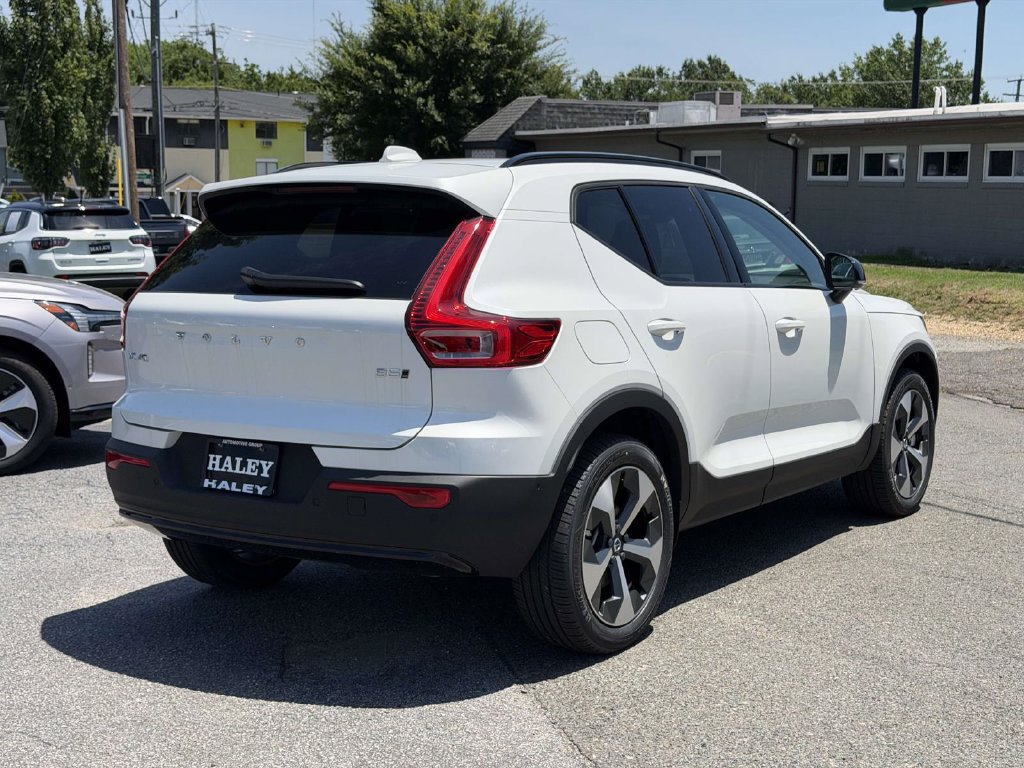 New 2026 Volvo XC40 B5 Plus w/ Protection Package Premier AWD/4WD image 19