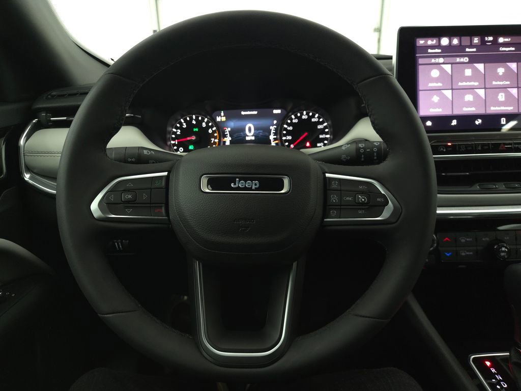 Used 2024 Jeep Compass Limited image 23