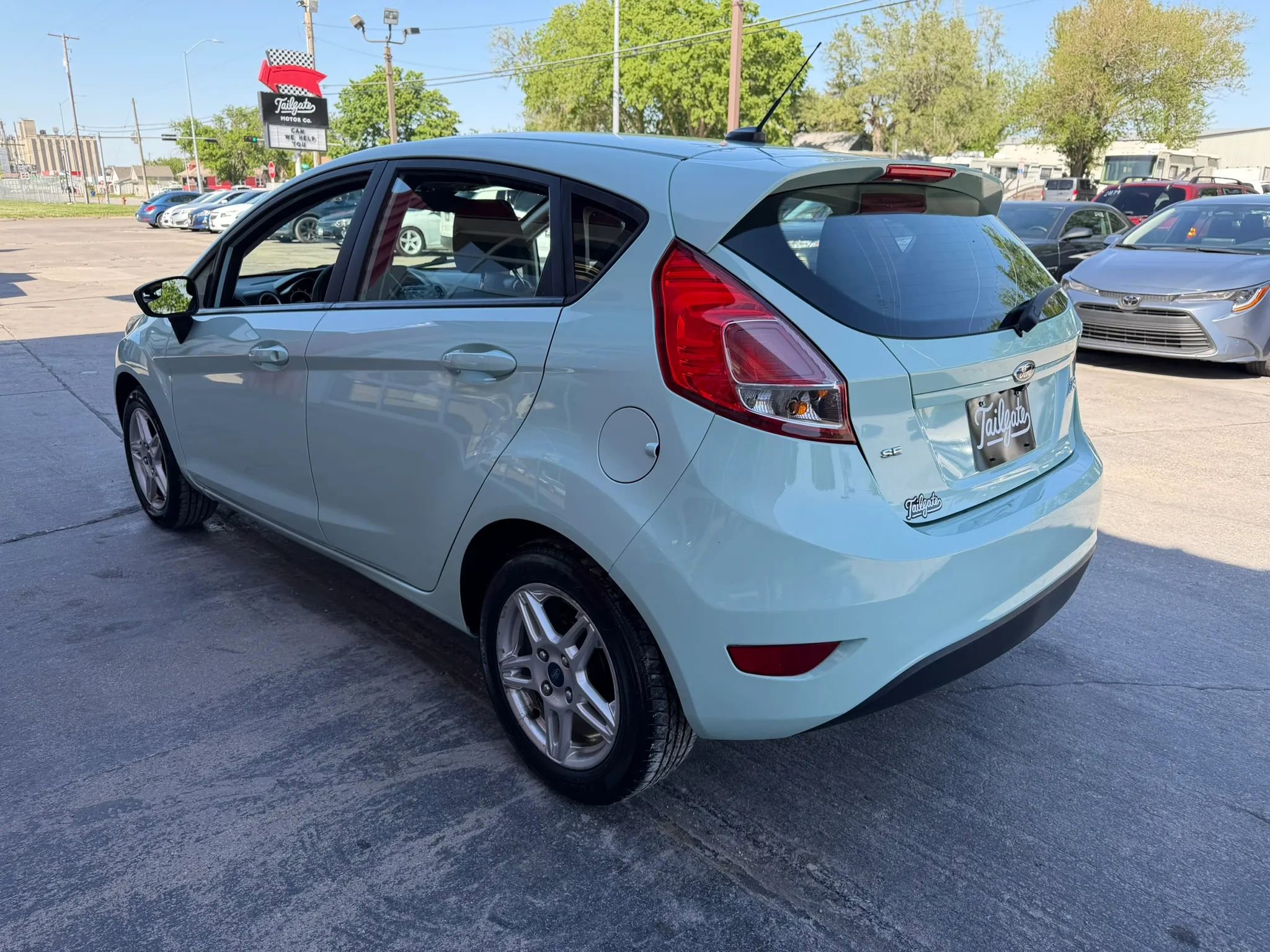Used 2019 Ford Fiesta SE FWD image 5