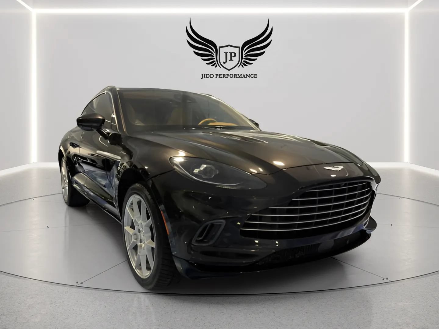 Used 2021 Aston Martin DBX AWD/4WD image 1