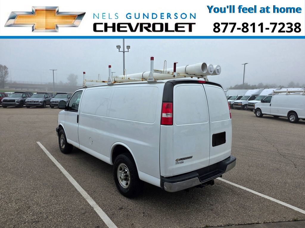 Used 2017 Chevrolet Express 3500 RWD image 4