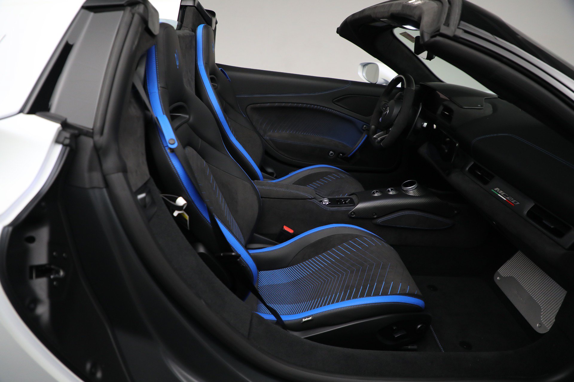 Used 2023 Maserati MC20 Spyder RWD image 38