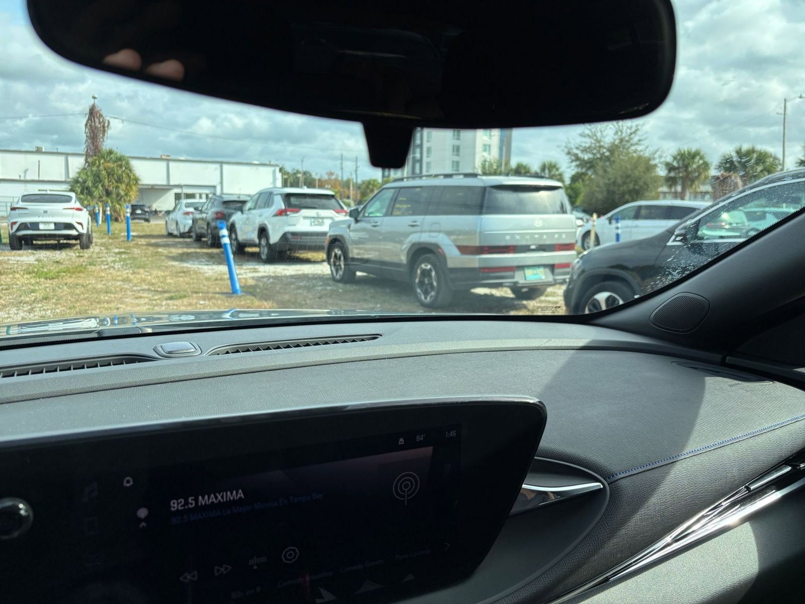 Used 2025 Buick Envista Sport Touring image 35