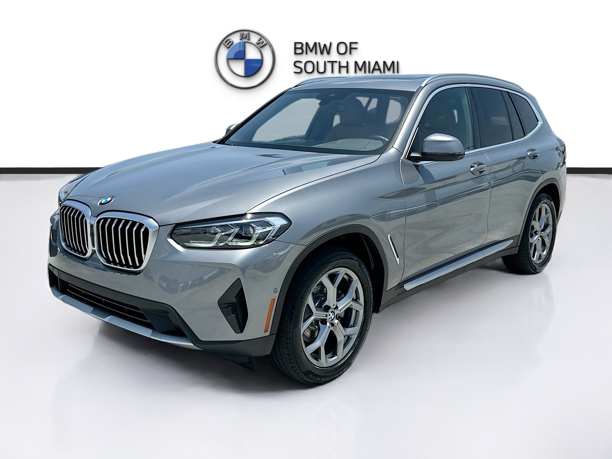 Used 2024 BMW X3 sDrive30i w/ Convenience Package RWD image 3