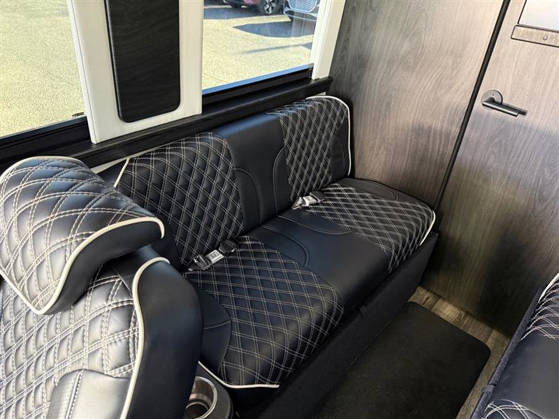 Used 2019 Mercedes-Benz Sprinter 170 image 30