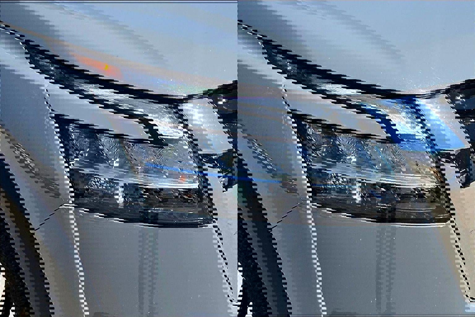 Used 2024 Nissan Pathfinder Platinum image 33