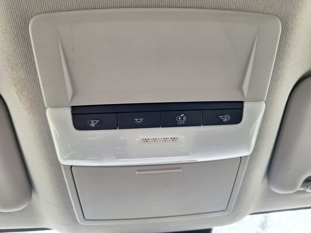 Used 2024 Nissan Sentra SV image 19