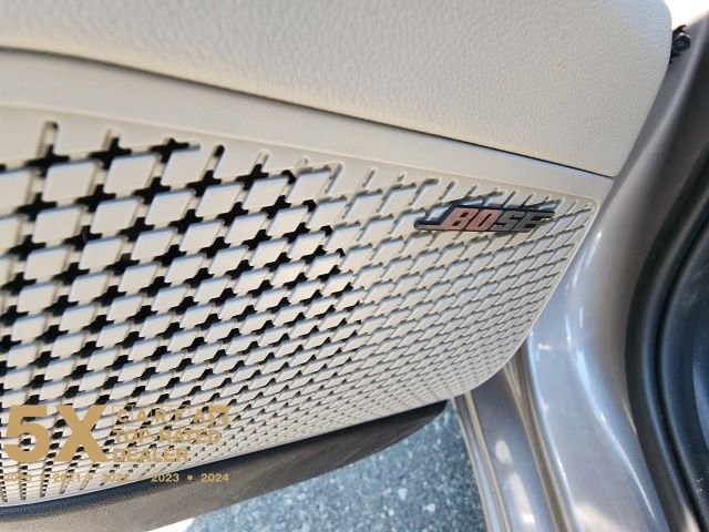 Used 2024 Hyundai Elantra Limited image 29