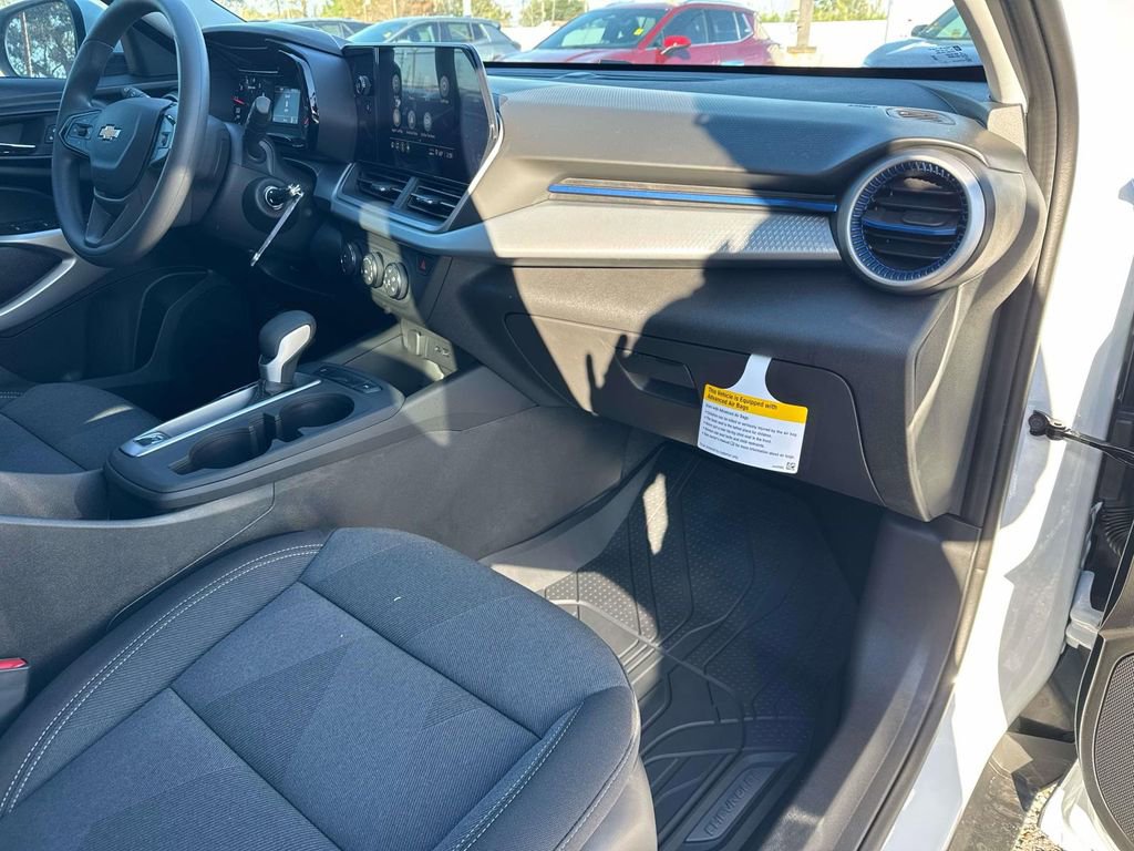 New 2026 Chevrolet Trax LS w/ LS Convenience Package image 12