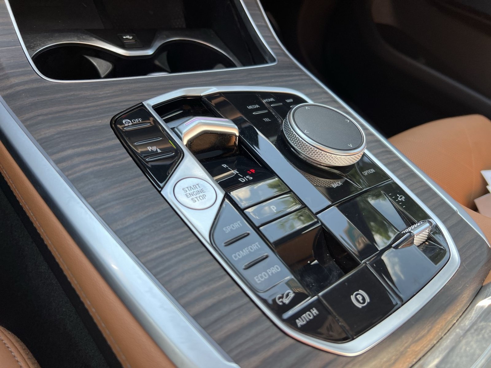Used 2023 BMW X7 xDrive40i w/ M Sport Package AWD/4WD image 22