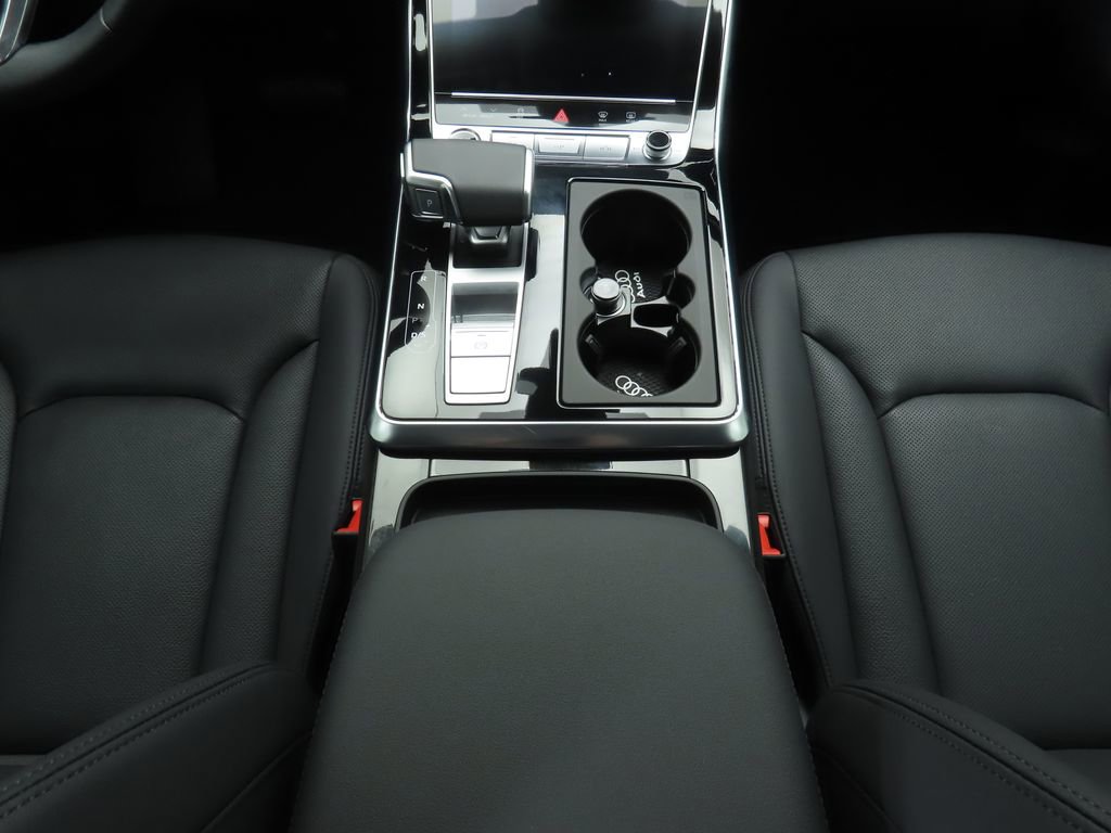 Used 2023 Audi Q7 3.0T Prestige image 16