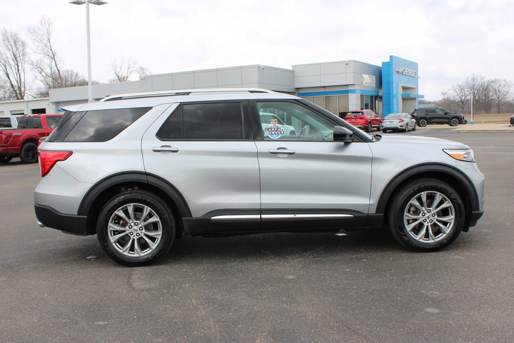 Used 2023 Ford Explorer Limited image 11