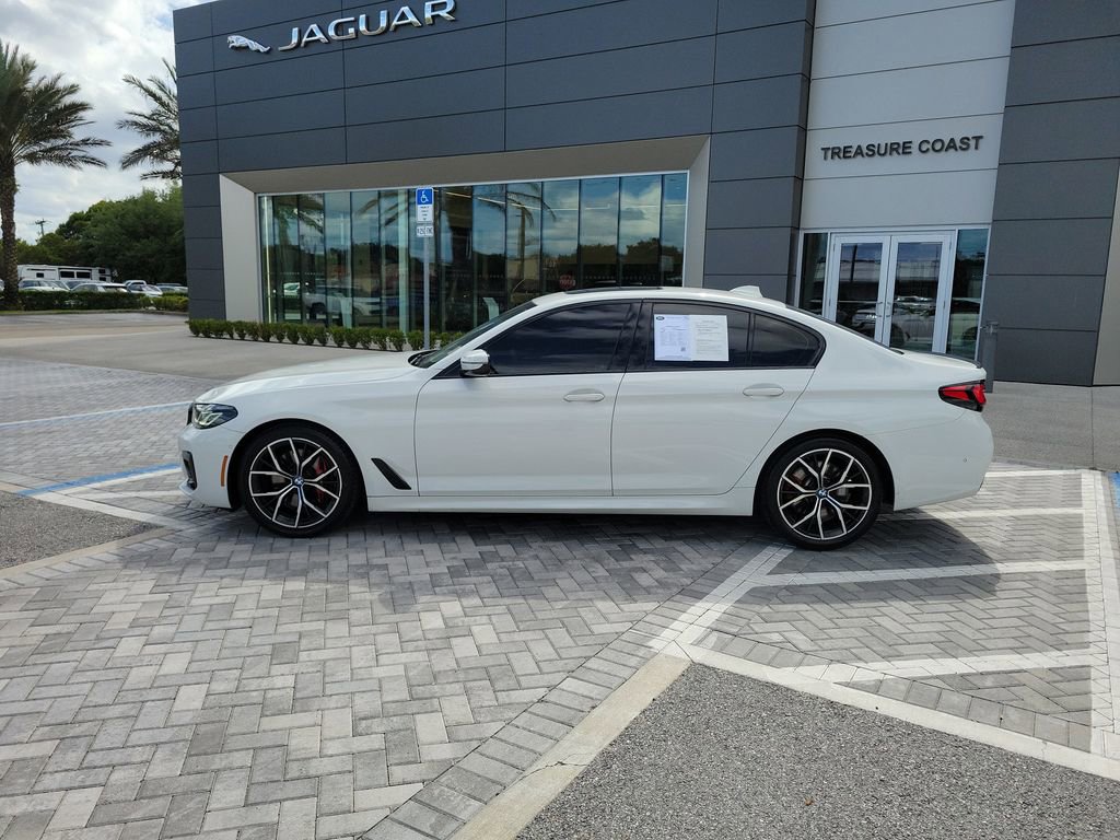 Used 2023 BMW 530i w/ M Sport Package RWD image 2
