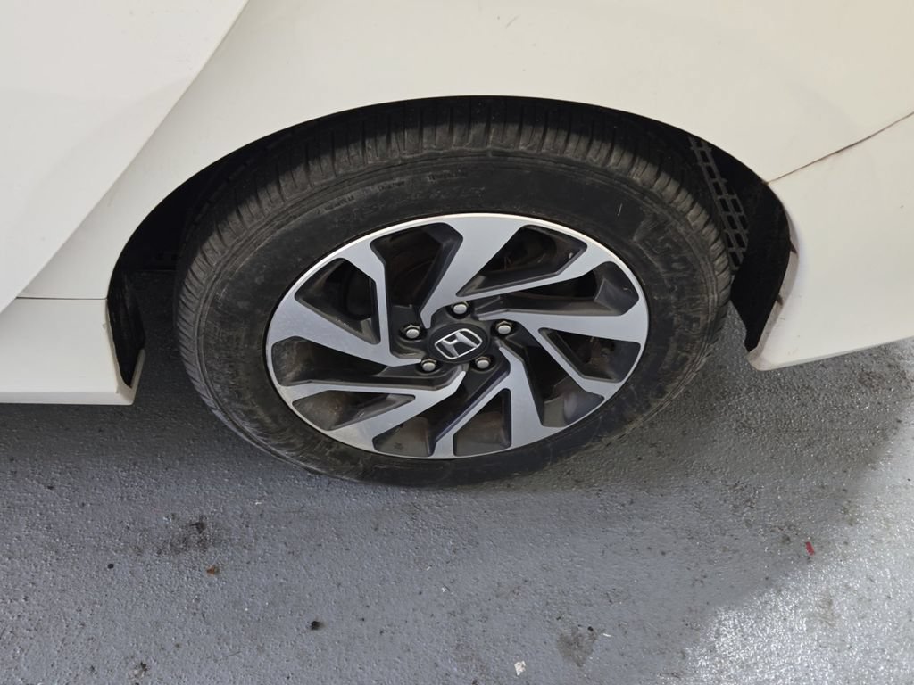 Used 2017 Honda Civic EX image 10